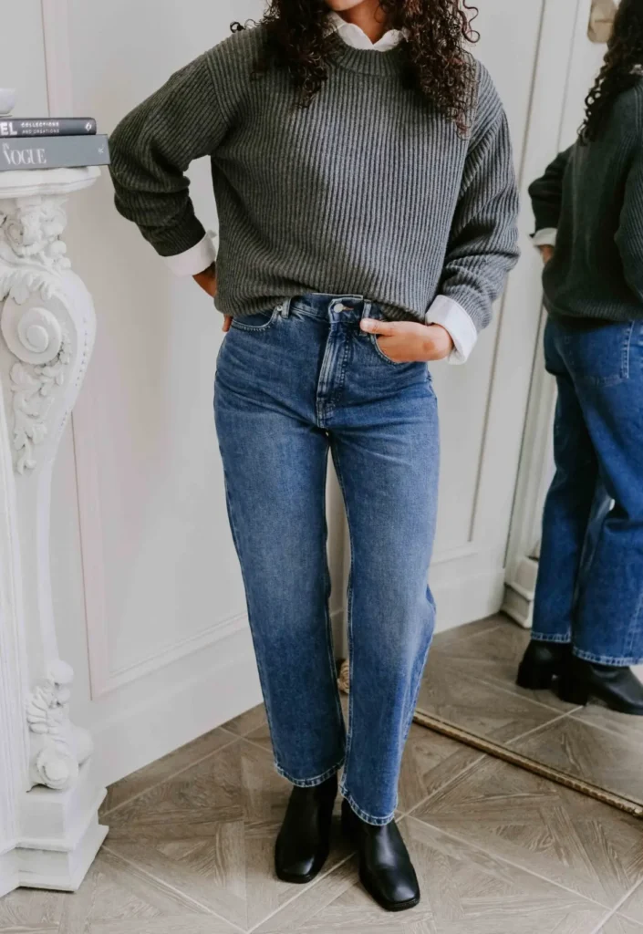 High-Waisted Jeans