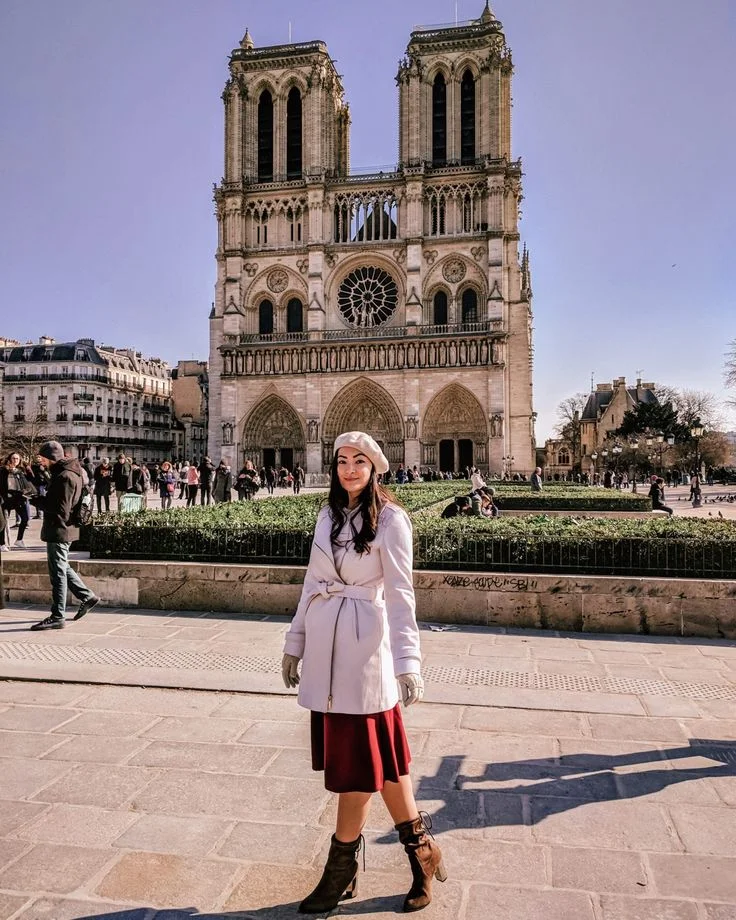 Midi Dress with Ankle Boots Outfits